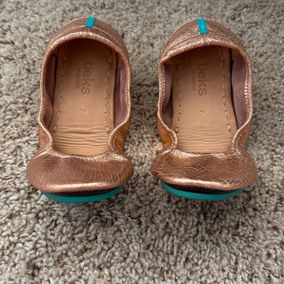 Tieks Women's Rose Gold Glam Metallic Copper Ballet Flats - Picture 7 of 15